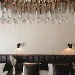 Eden Boutique - Garden & Spacious Apartamento