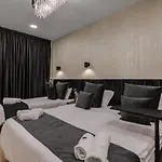 Eden Boutique - Garden & Spacious Apartamento