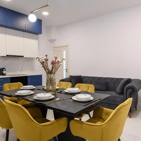 Eden Boutique - Garden & Spacious Apartment *