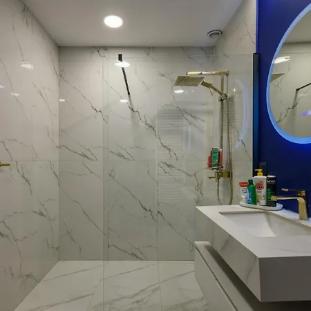 Eden Boutique - Garden & Spacious Apartment Cluj-Napoca