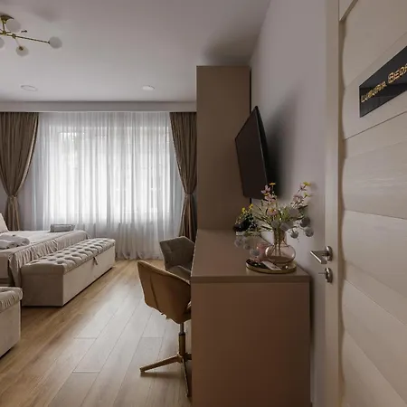 Eden Boutique - Garden & Spacious Apartmán