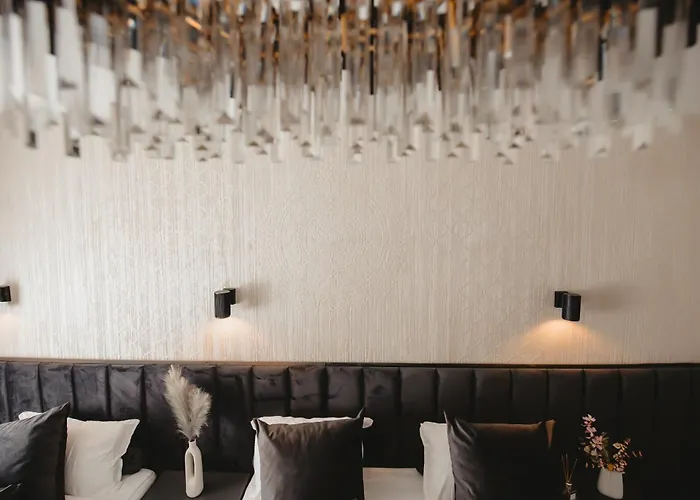 Eden Boutique - Garden & Spacious Apartamento