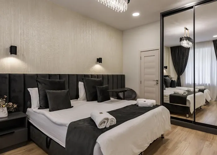 Eden Boutique - Garden & Spacious